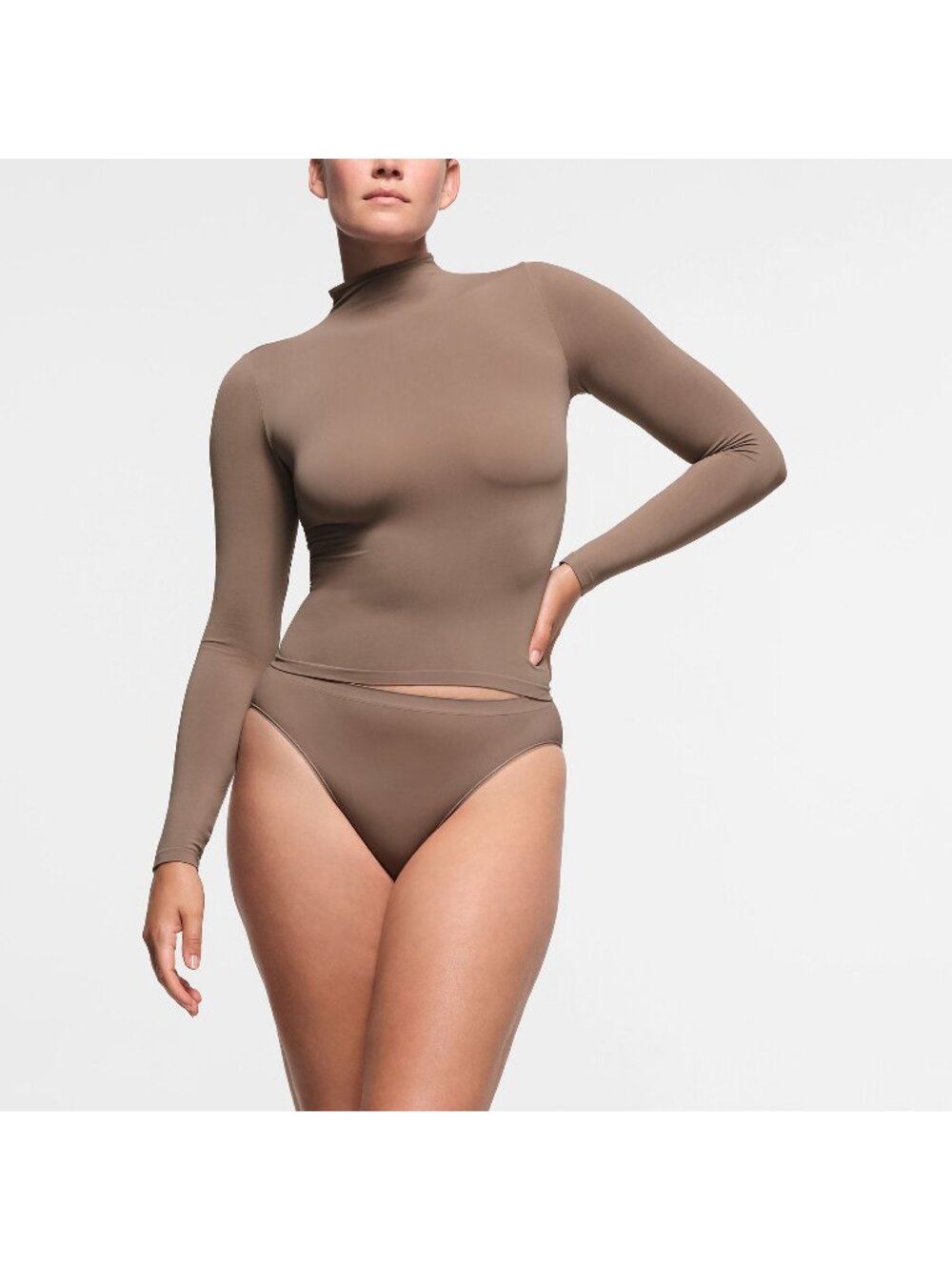 NWT SKIMS SOFT SMOOTHING SEAMLESS TRUFFLE TURTLENECK LS TOP 4X